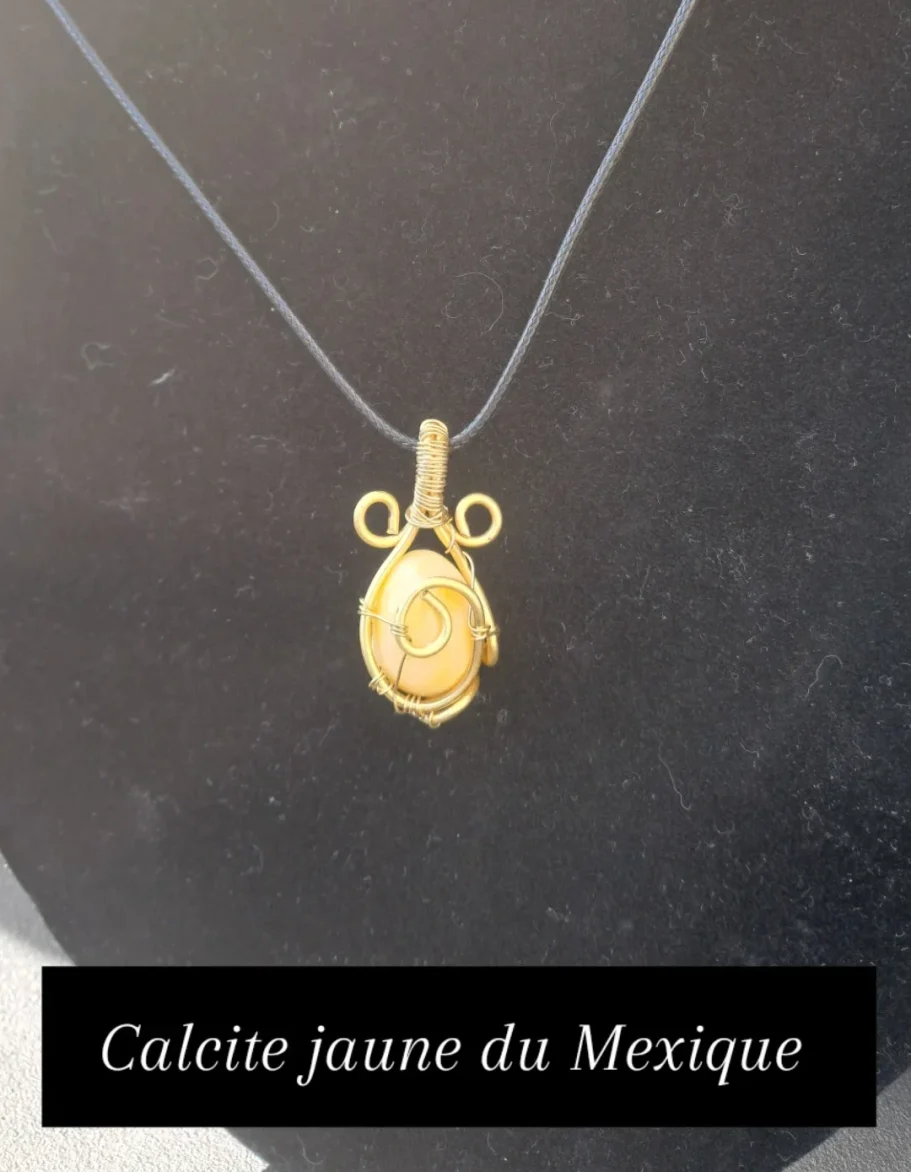 Pendentif en forme d'Oeuf